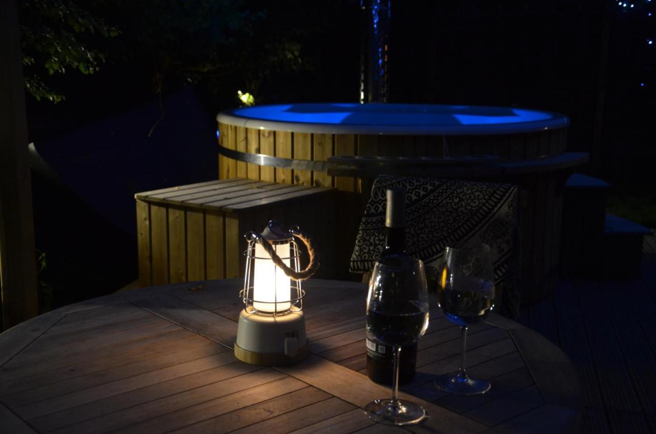Stamford Meadows Glamping With Private Hot Tubs Hotel Екстериор снимка