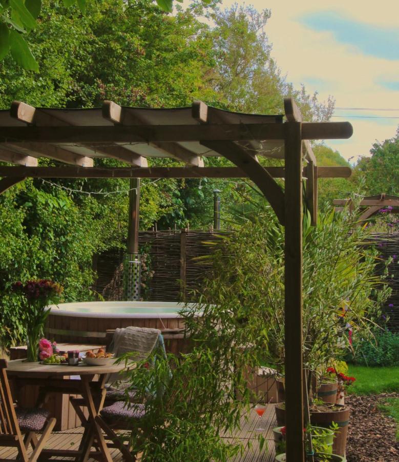 Stamford Meadows Glamping With Private Hot Tubs Hotel Екстериор снимка
