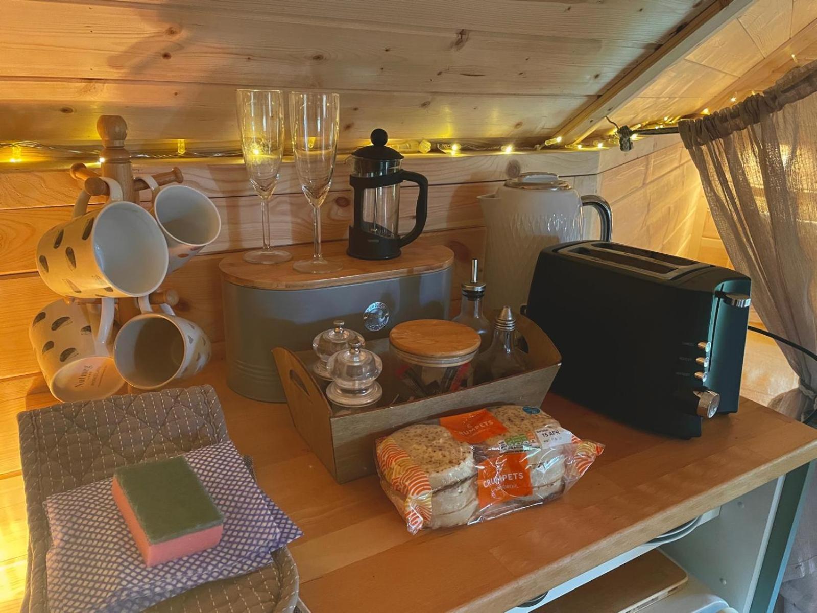 Stamford Meadows Glamping With Private Hot Tubs Hotel Екстериор снимка