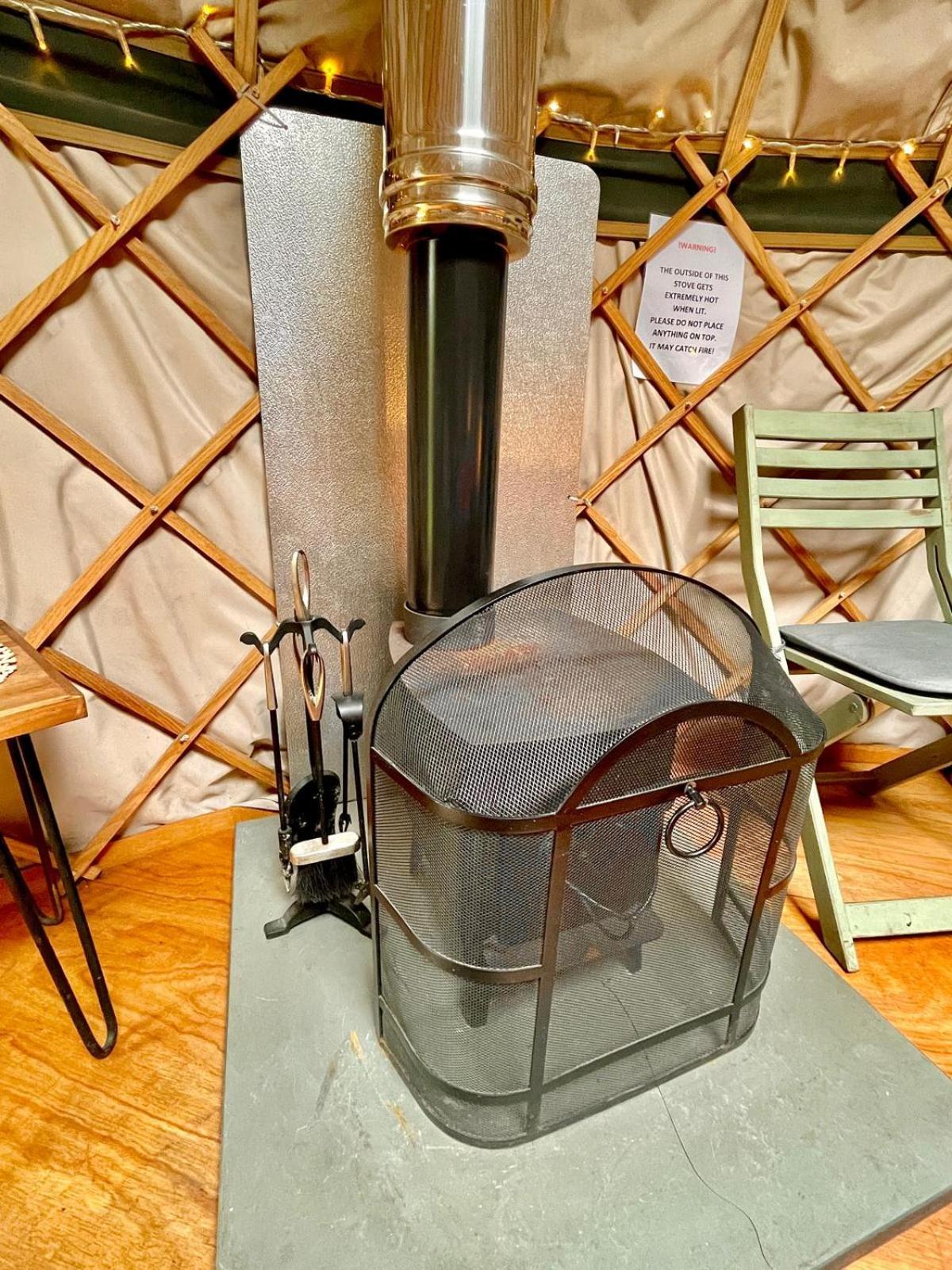 Stamford Meadows Glamping With Private Hot Tubs Hotel Екстериор снимка