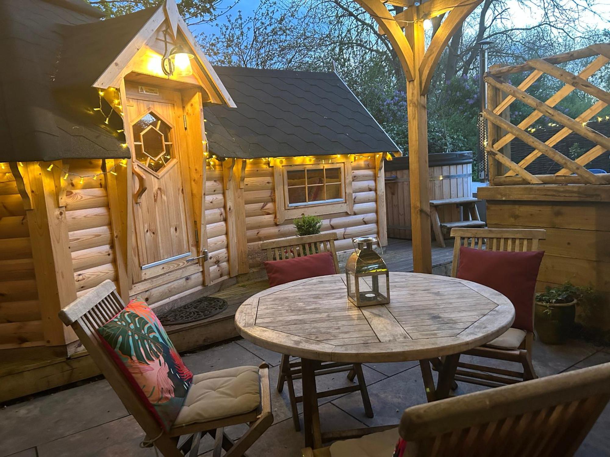 Stamford Meadows Glamping With Private Hot Tubs Hotel Екстериор снимка